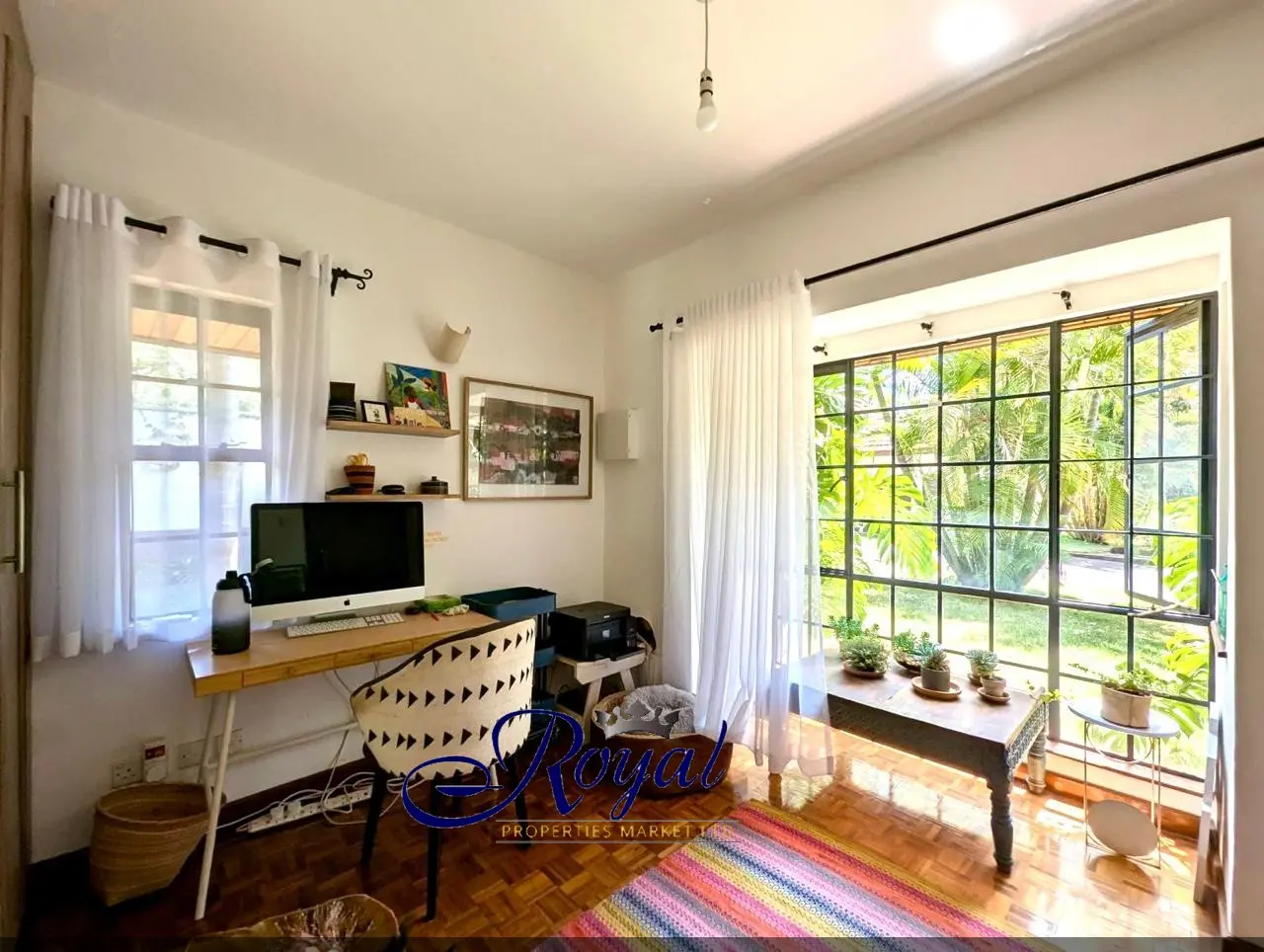 Spring Valley- Elegant 4-Bedroom Villa for Sale